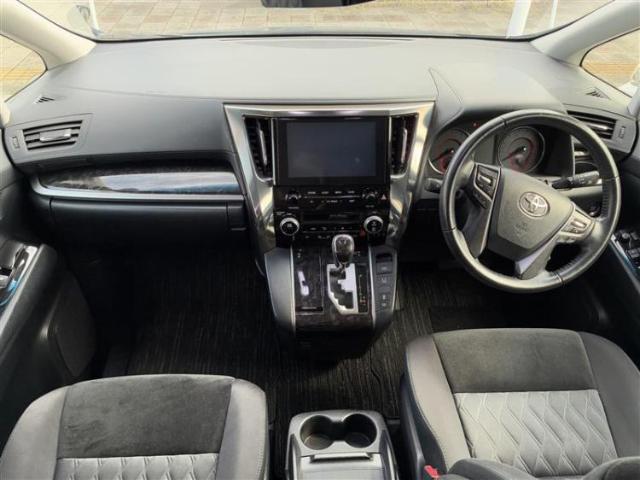 Toyota Alphard 2