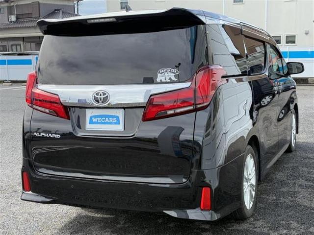 Toyota Alphard 6