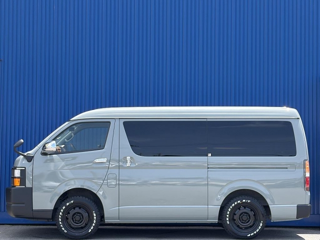 Toyota Hiace 5