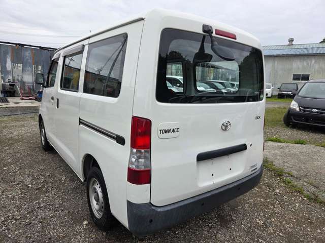 Toyota Town Ace Van 11