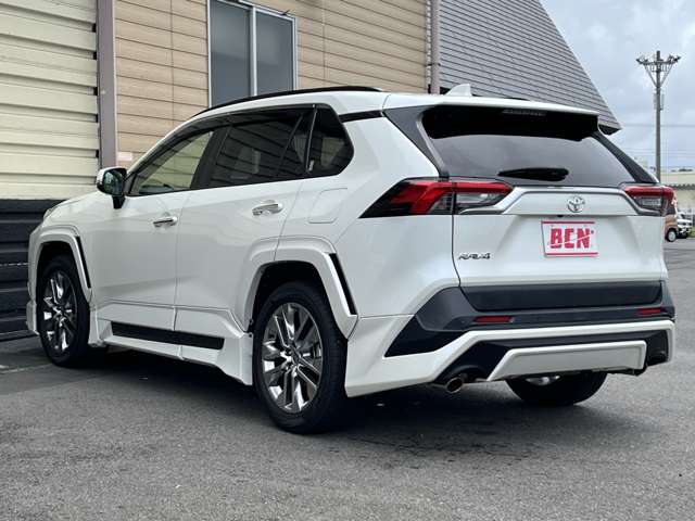 Toyota RAV4 6