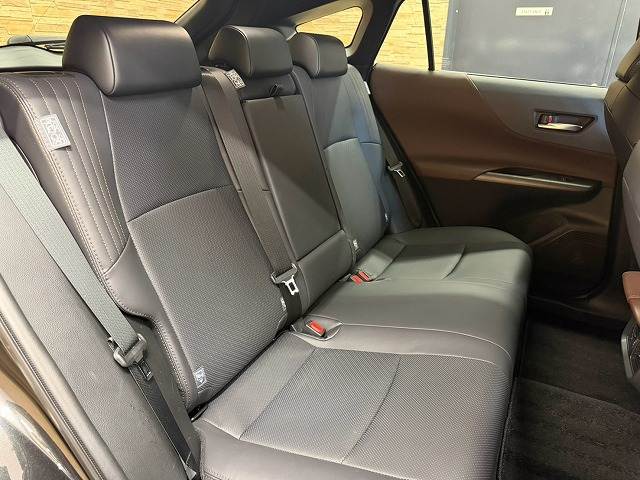 Toyota Harrier 12