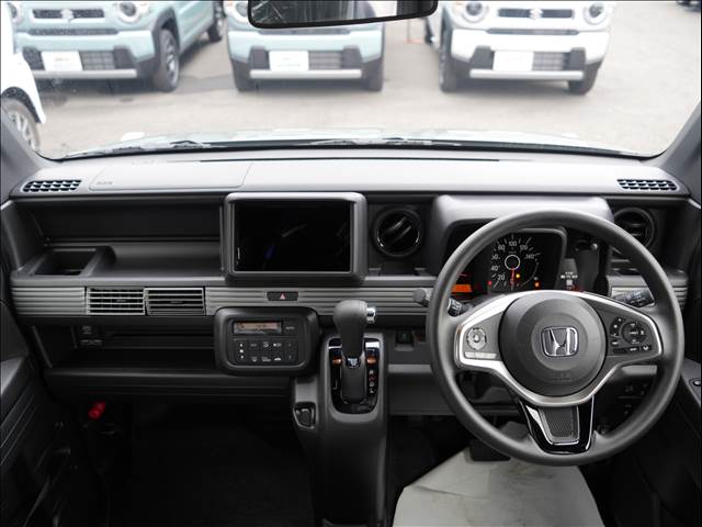 Honda N-VAN 8