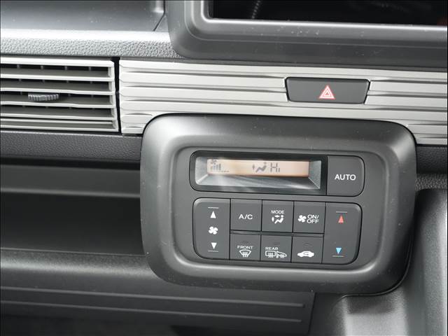 Honda N-VAN 10