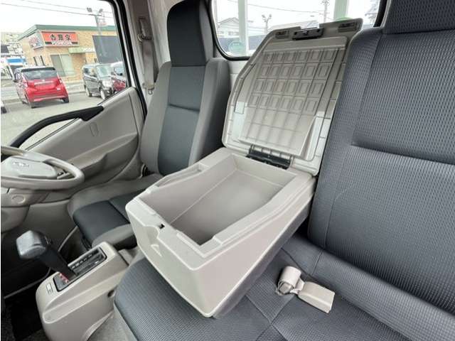 Nissan Atlas 11