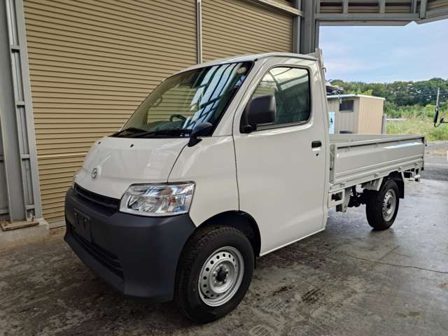 Mazda Bongo Truck 3