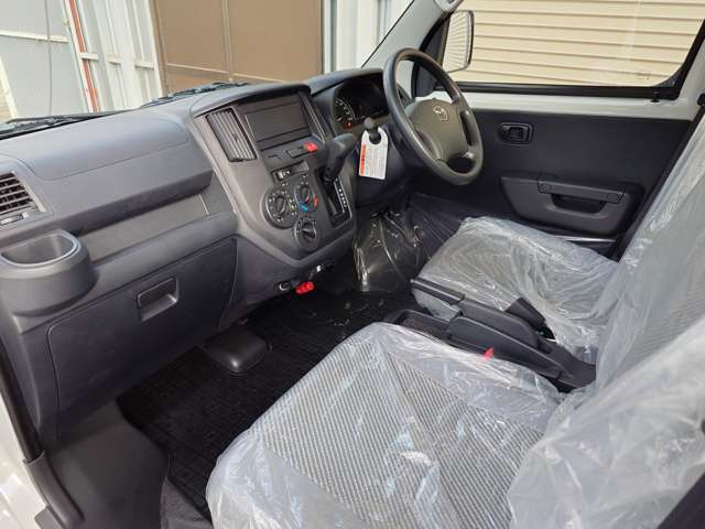 Mazda Bongo Truck 10