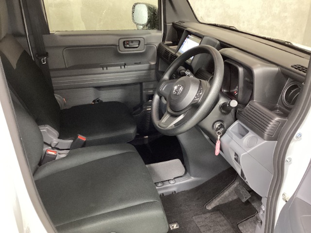 Honda N-VAN 9