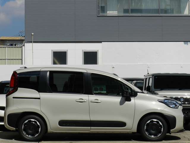 Toyota Sienta 13