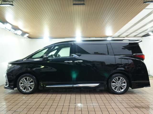 Toyota Alphard 11
