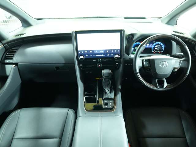 Toyota Alphard 3