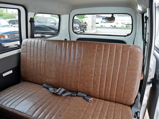Toyota Town Ace Van 8