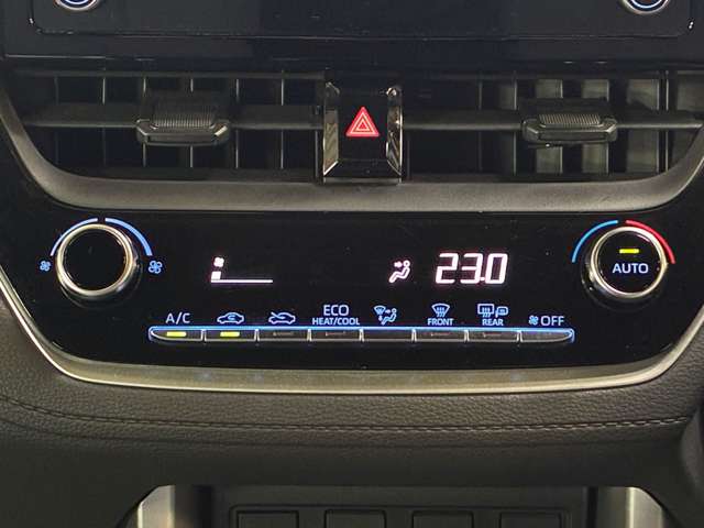 Toyota Corolla Cross 12