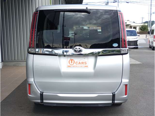 Toyota Noah 6