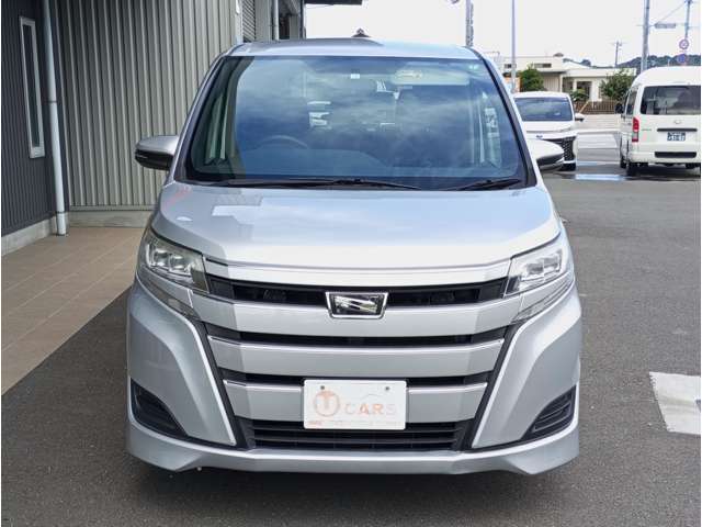 Toyota Noah 10