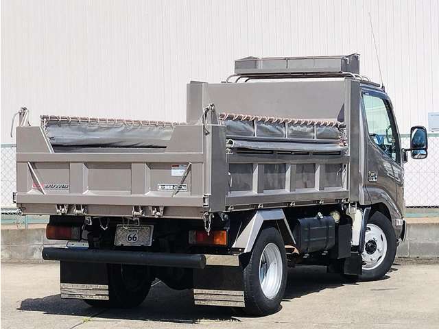 Hino Dutro 2