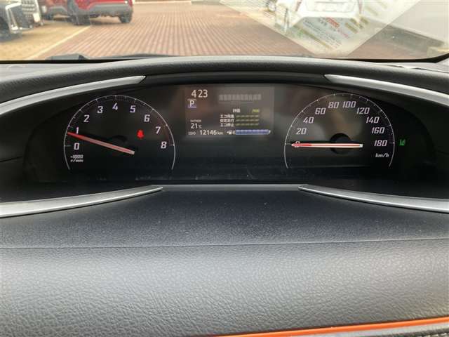 Toyota Sienta 9