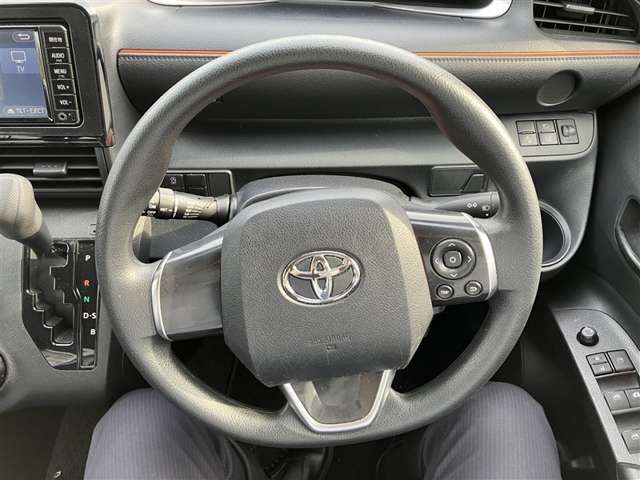 Toyota Sienta 10