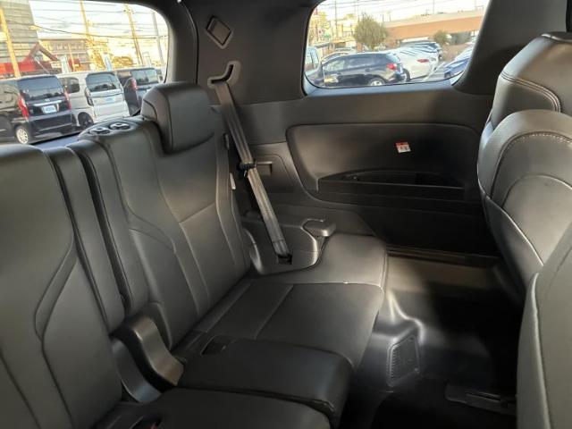 Toyota Alphard 8