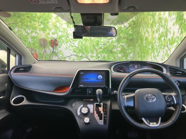 Toyota Sienta 2