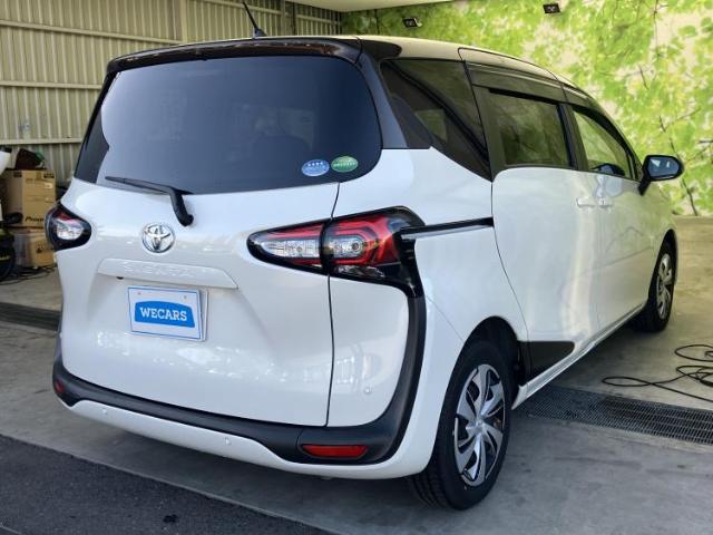 Toyota Sienta 6