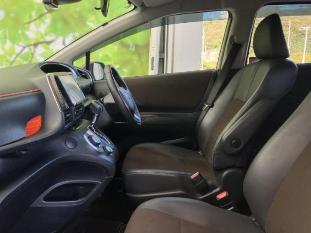 Toyota Sienta 9