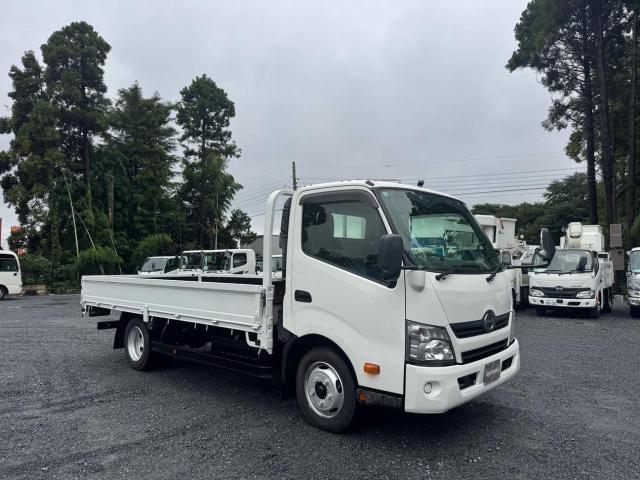 Hino Dutro 4