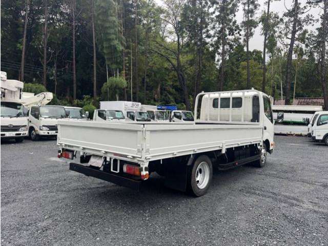 Hino Dutro 5