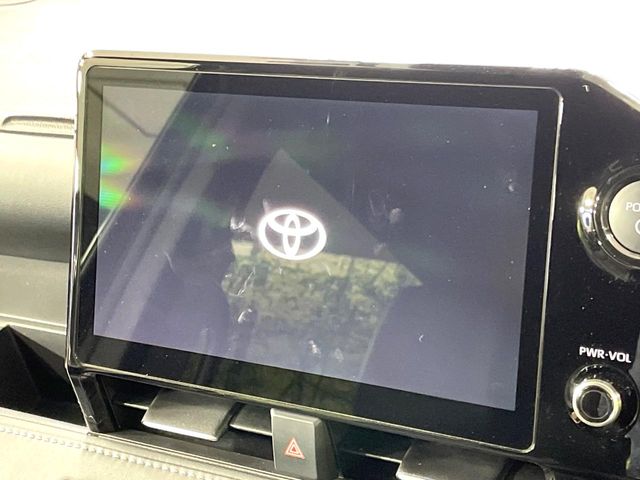 Toyota Noah 4
