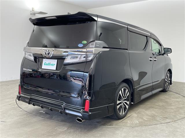 Toyota Vellfire 5