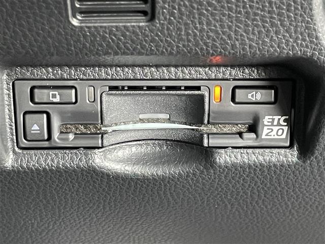 Toyota Voxy 12