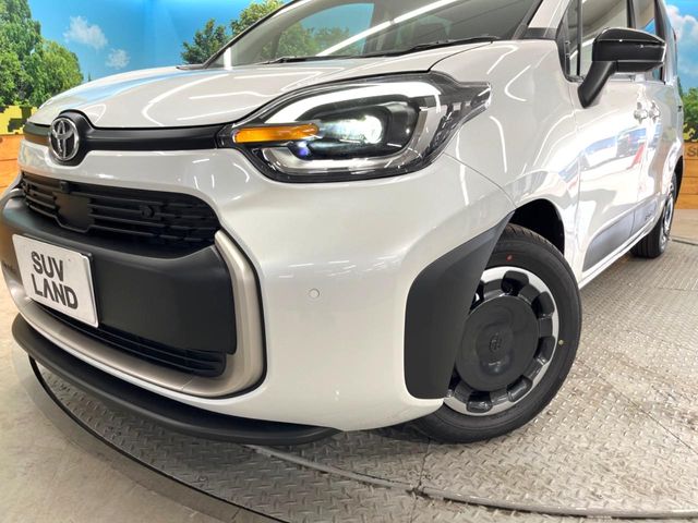 Toyota Sienta 12