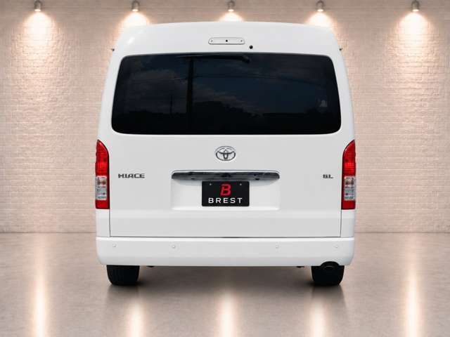 Toyota Hiace 9