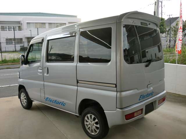 Mitsubishi Minicab MiEV 4