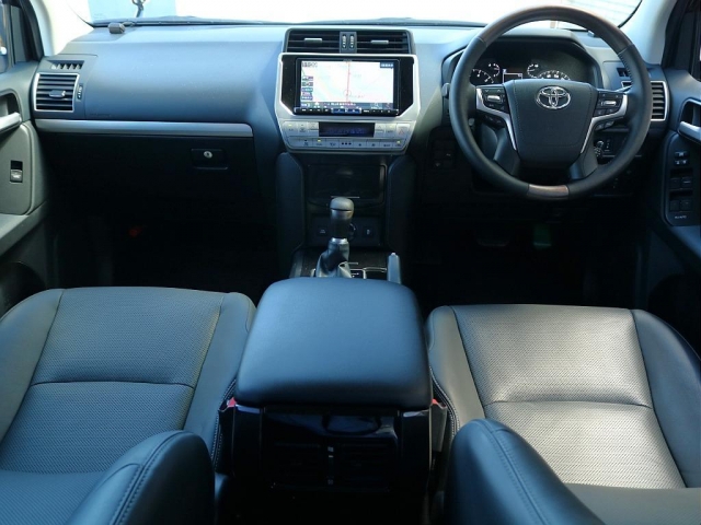 Toyota Land Cruiser Prado 7