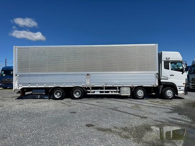 UD Trucks Quon 6