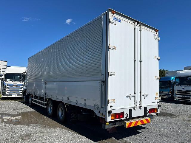 UD Trucks Quon 9