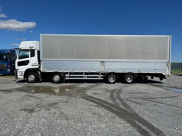 UD Trucks Quon 10