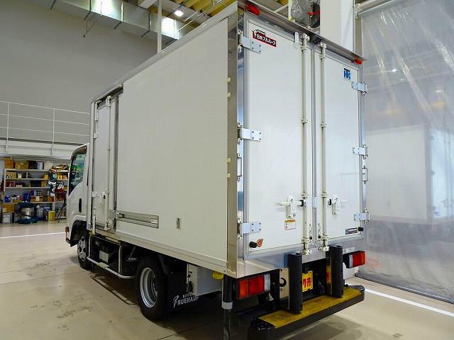Isuzu Elf 4