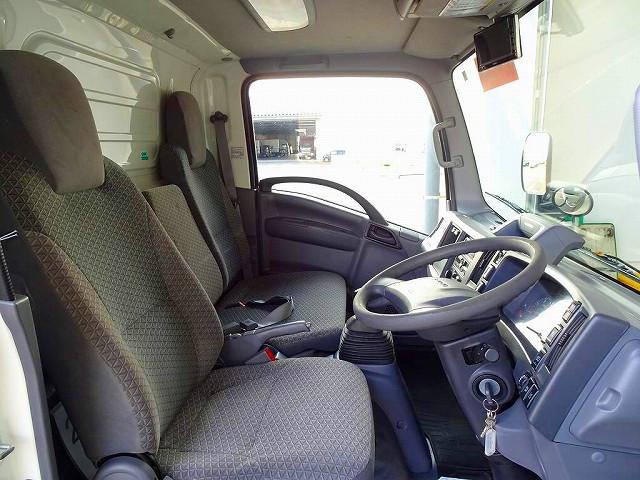 Isuzu Elf 6