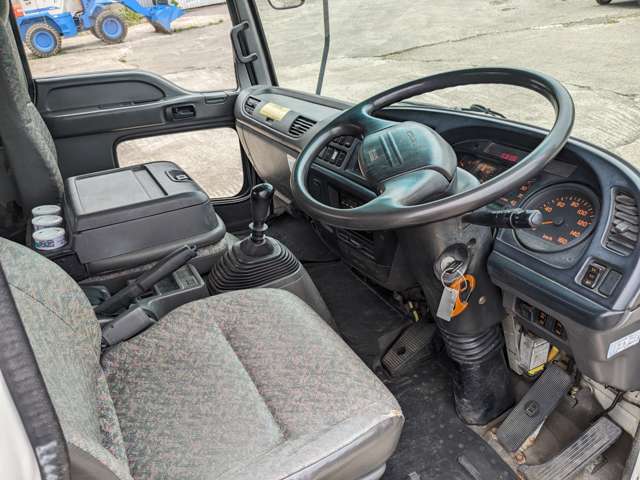 Isuzu Forward 11