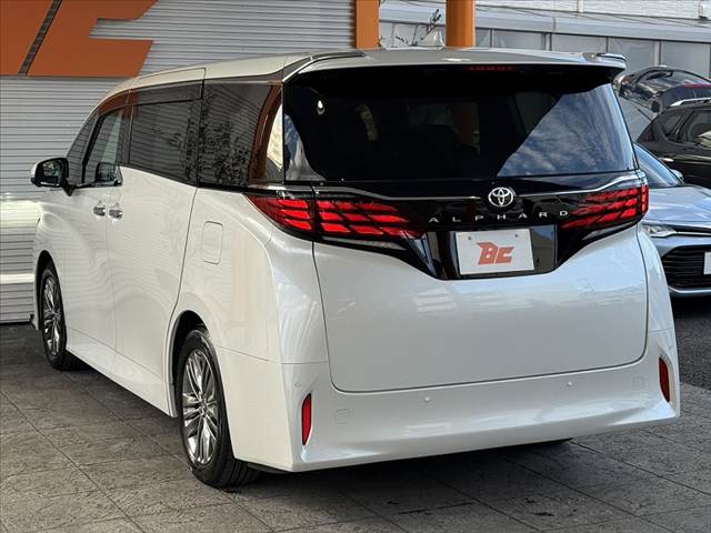 Toyota Alphard 11