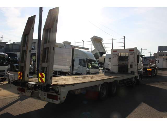 Mitsubishi Fuso Super Great 6