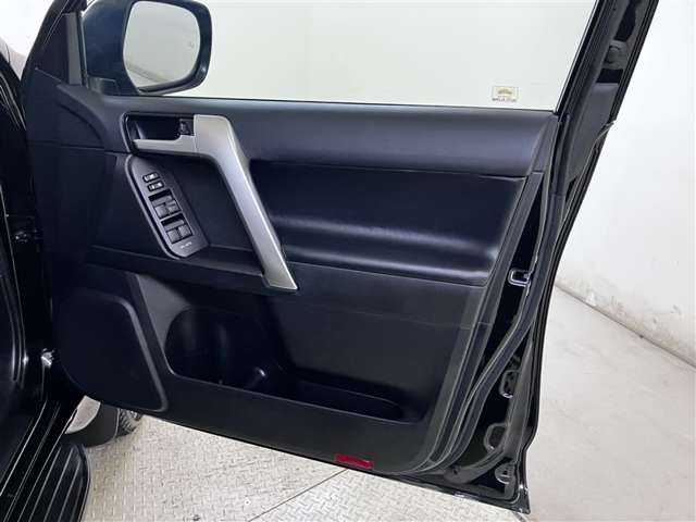 Toyota Land Cruiser Prado 9