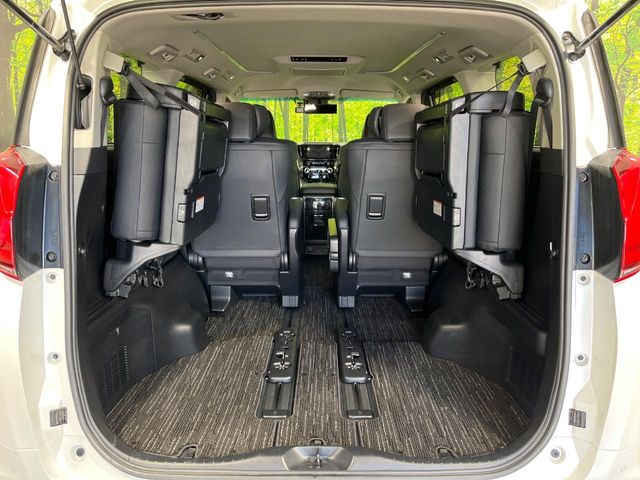 Toyota Alphard 12