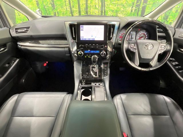 Toyota Alphard 2