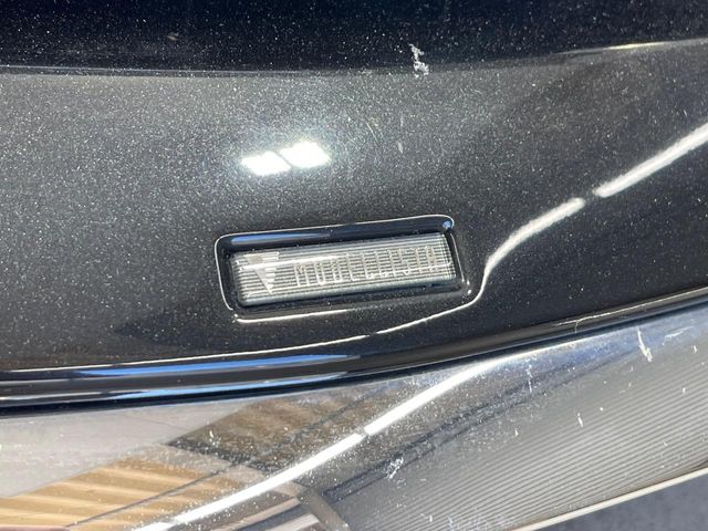 Toyota Alphard 3