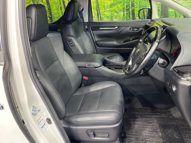 Toyota Alphard 9
