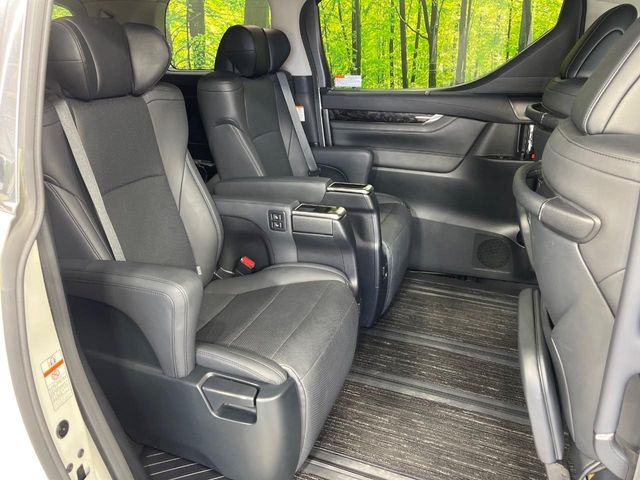 Toyota Alphard 10
