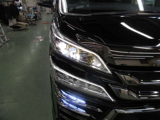 Toyota Vellfire 7